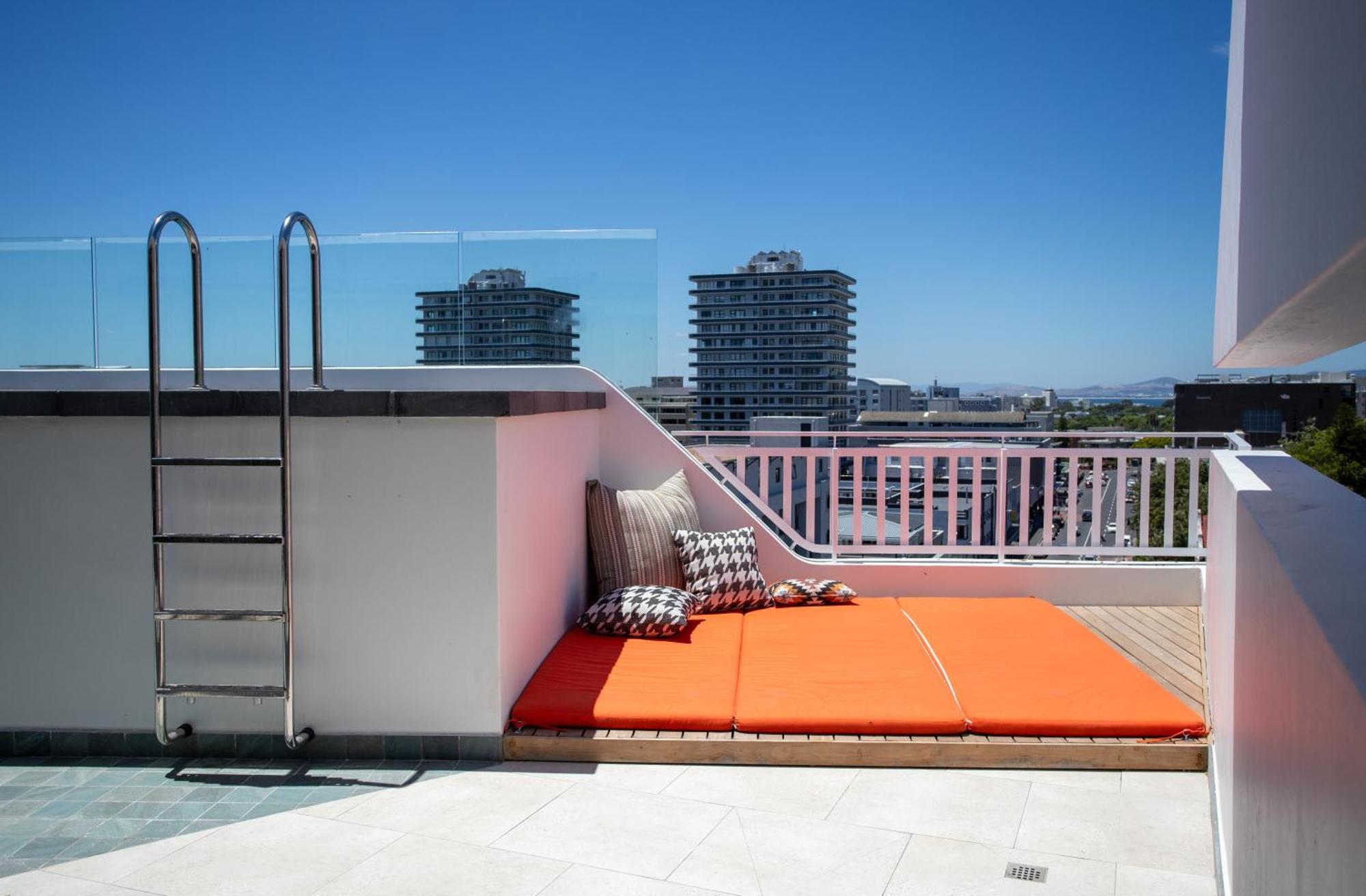 Eighty2 On M Luxury Ocean View Apartment Cape Town Exterior photo