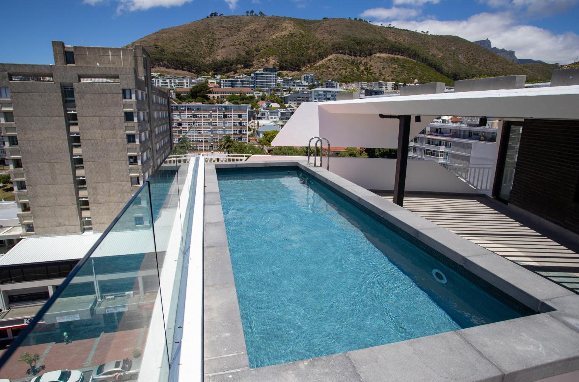 Eighty2 On M Luxury Ocean View Apartment Cape Town Exterior photo